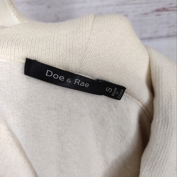 Doe & Rae Hooded Jacket - Picture 11 of 12